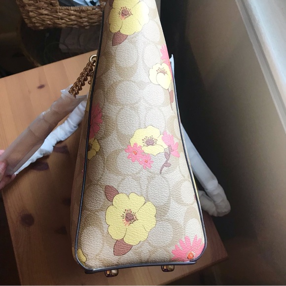 Coach Cammie Chain Tote In Signature Canvas With Floral Cluster Print - Picture 13 of 16